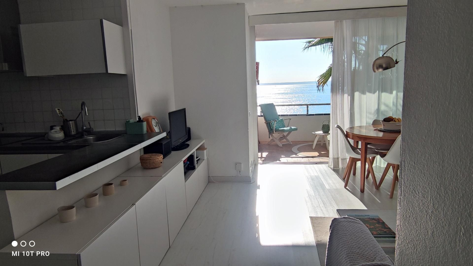 Bedroom of Flat for sale in Calvià  with Air Conditioner, Terrace and Community pool