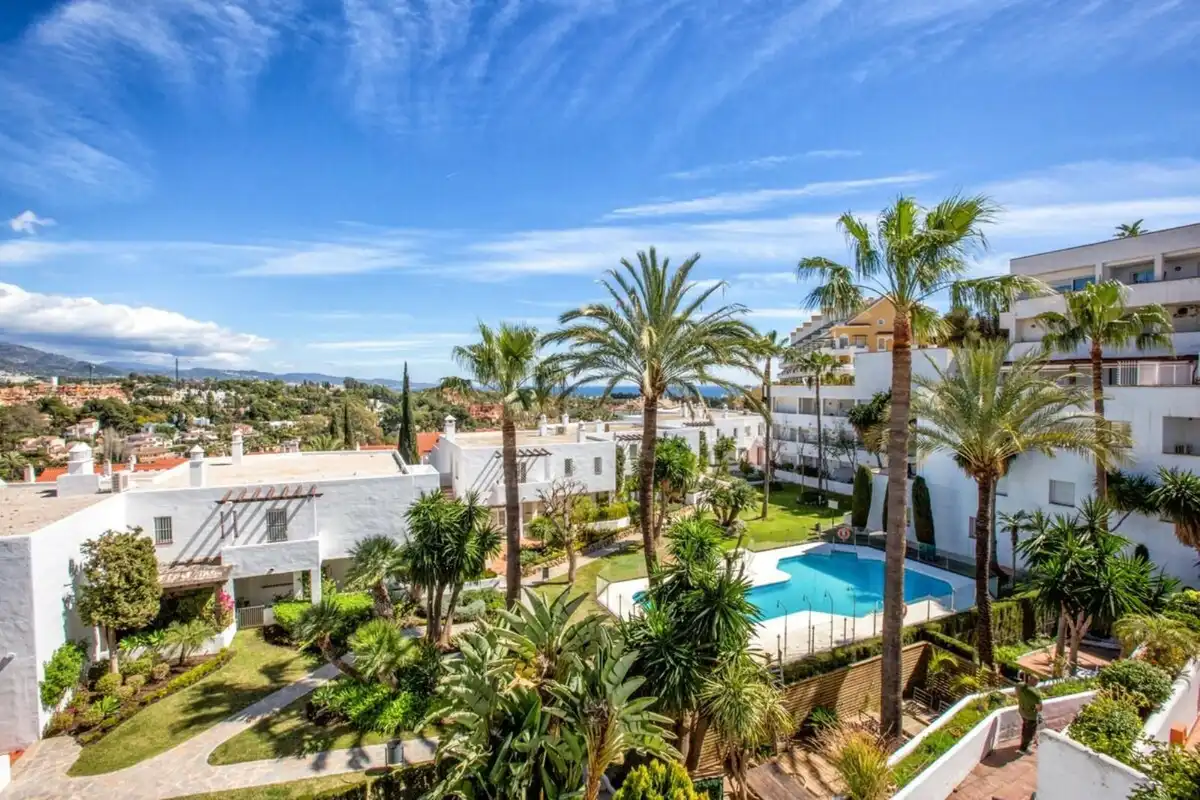 Piso con ascensor en venta en Nueva Andalucía