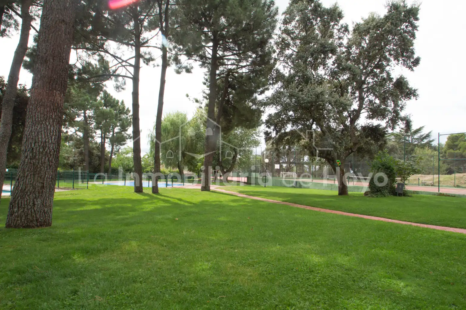 Garten von Wohnung zum Verkauf in Hoyo de Manzanares mit Heizung, Privatgarten und Abstellraum