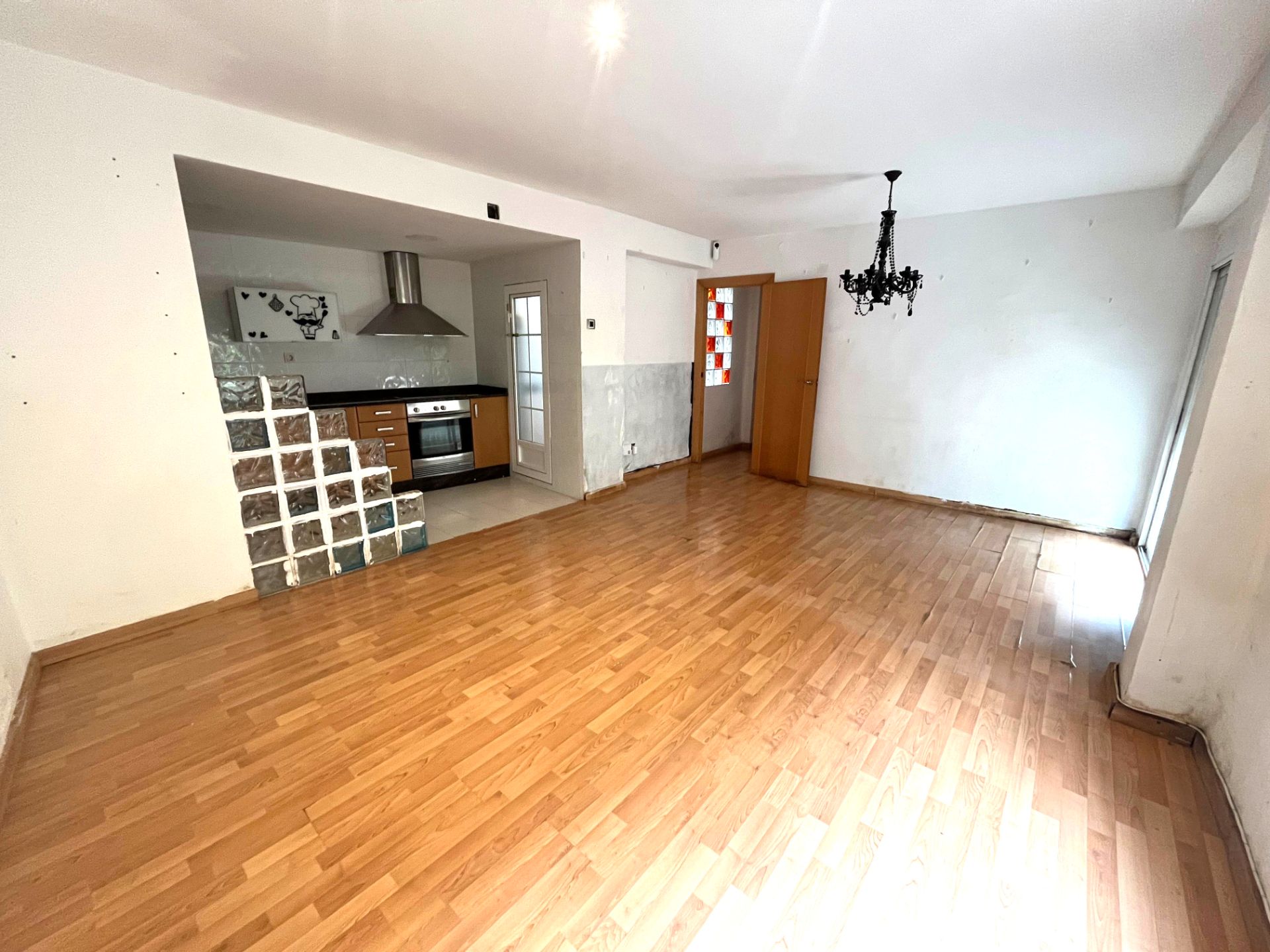 Flat for sale in  Valencia Capital  with Terrace, Oven and Balcony