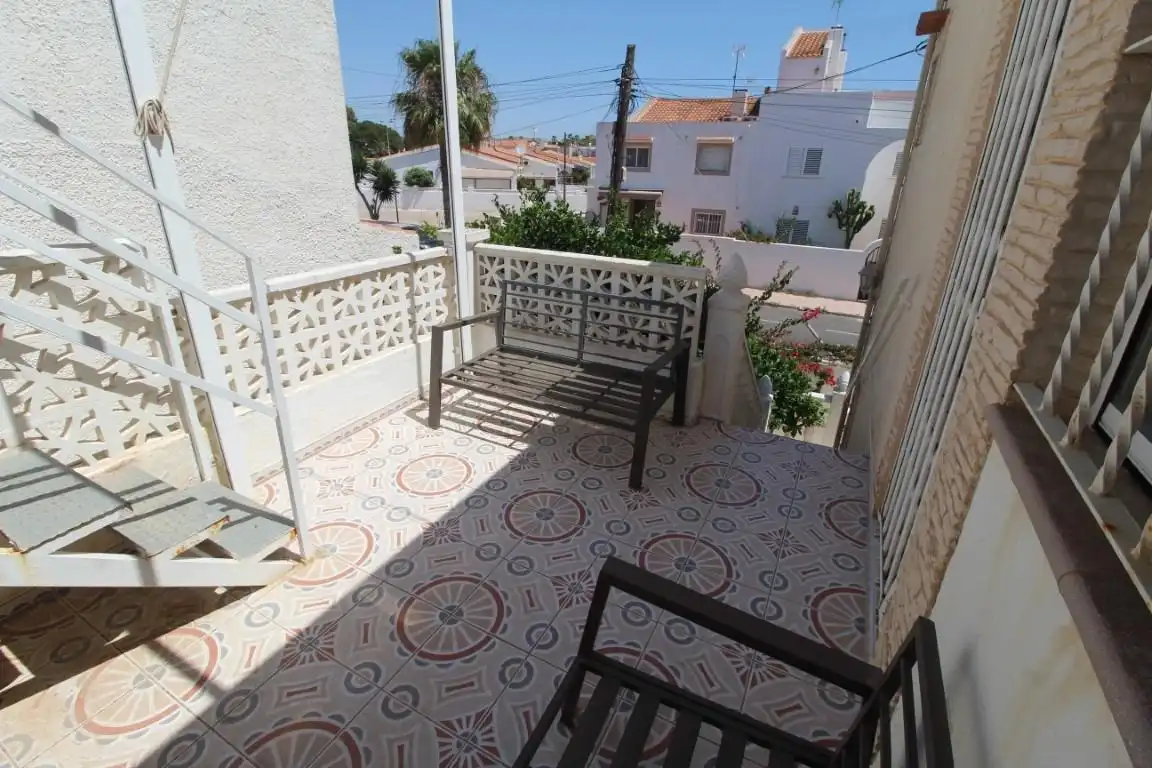 Terraza de Casa adosada en venta en Torrevieja con Aire acondicionado, Jardín privado y Terraza