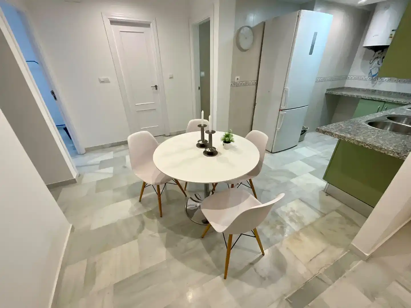 Dining room of Flat for share in Armilla  with Parquet flooring, Swimming Pool and Furnished