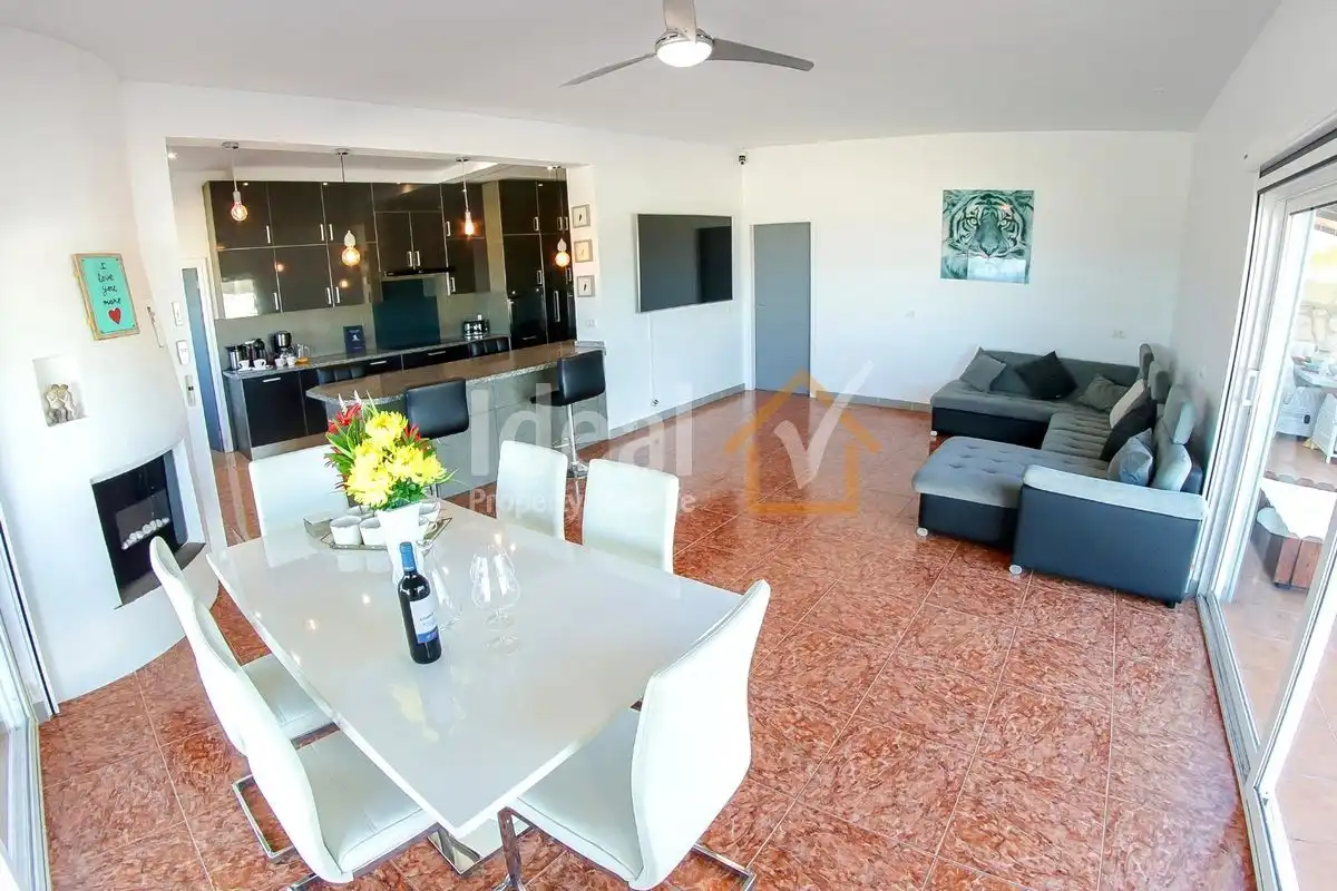 Houses for sale in El Salto