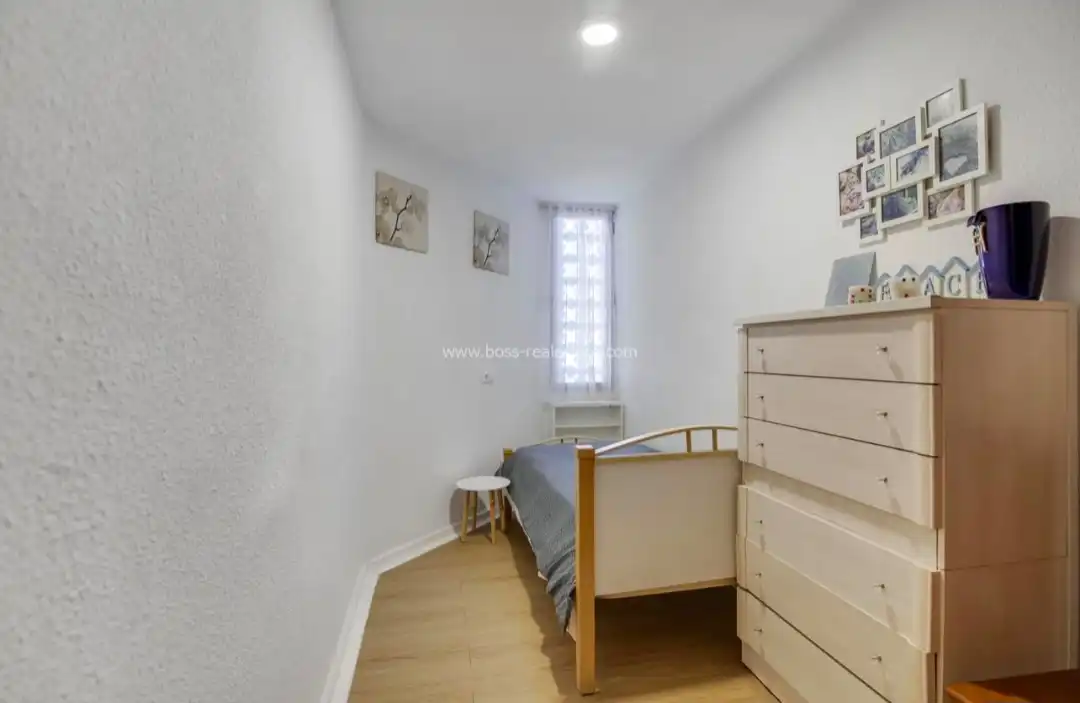 Bedroom of Flat for sale in Benidorm  with Furnished