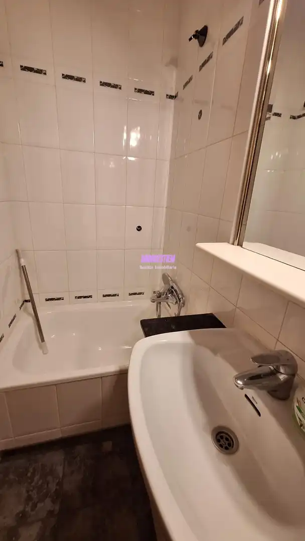 Bany de Pis en venda en Badalona amb Aire condicionat, Calefacció i Balcó