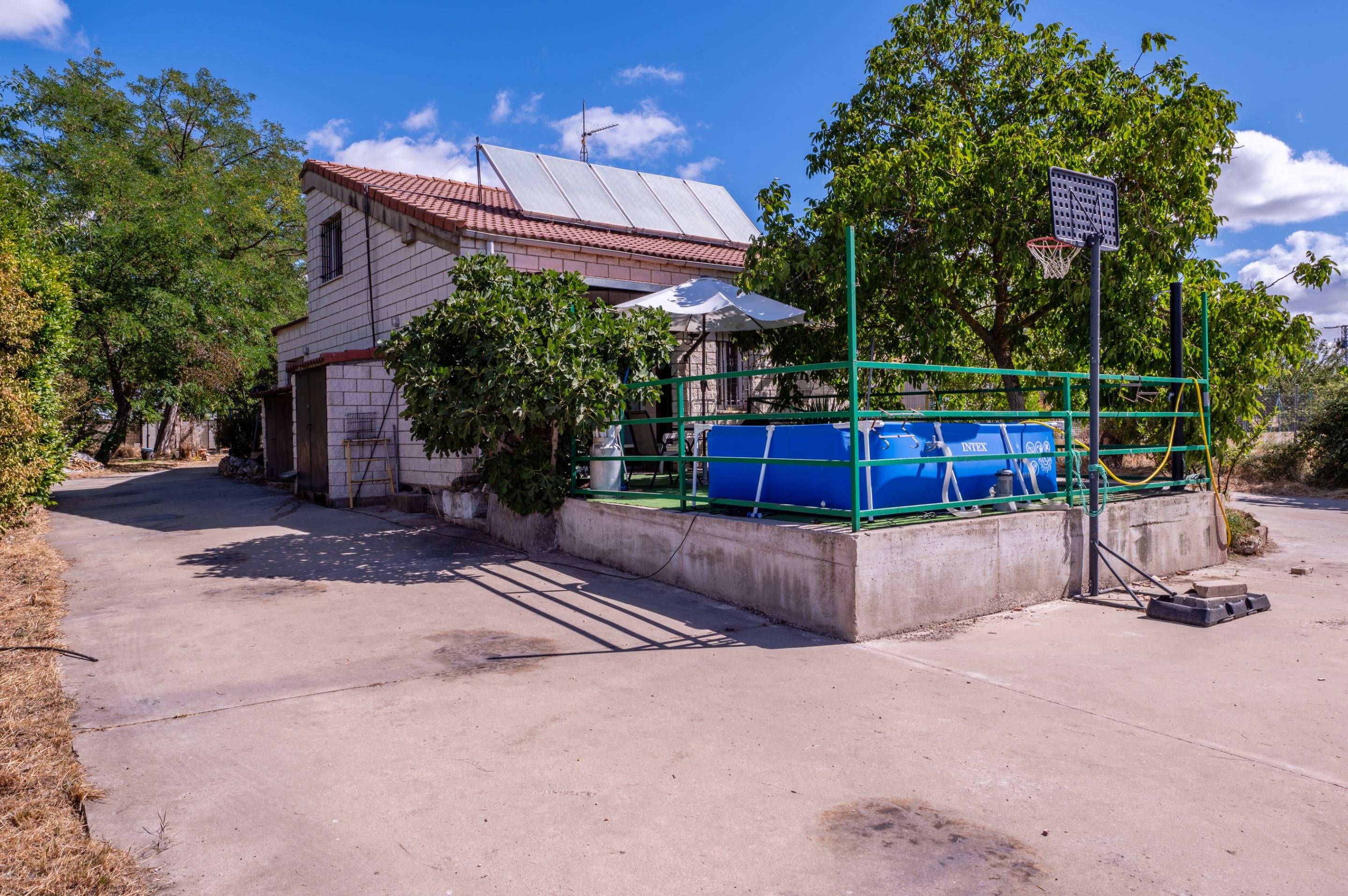 Exterior view of House or chalet for sale in Aranda de Duero  with Heating, Private garden and Terrace