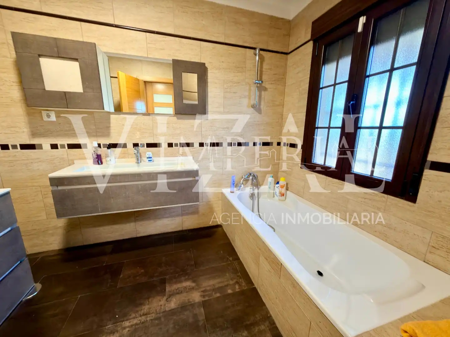 Badezimmer von Haus oder Chalet zum Verkauf in El Viso de San Juan mit Klimaanlage, Heizung und Privatgarten