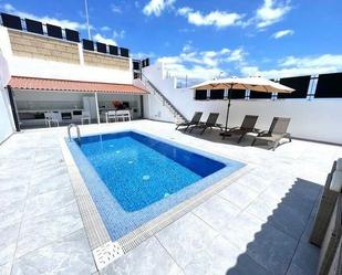 Piscina de Casa o xalet en venda en Adeje amb Aire condicionat, Terrassa i Piscina