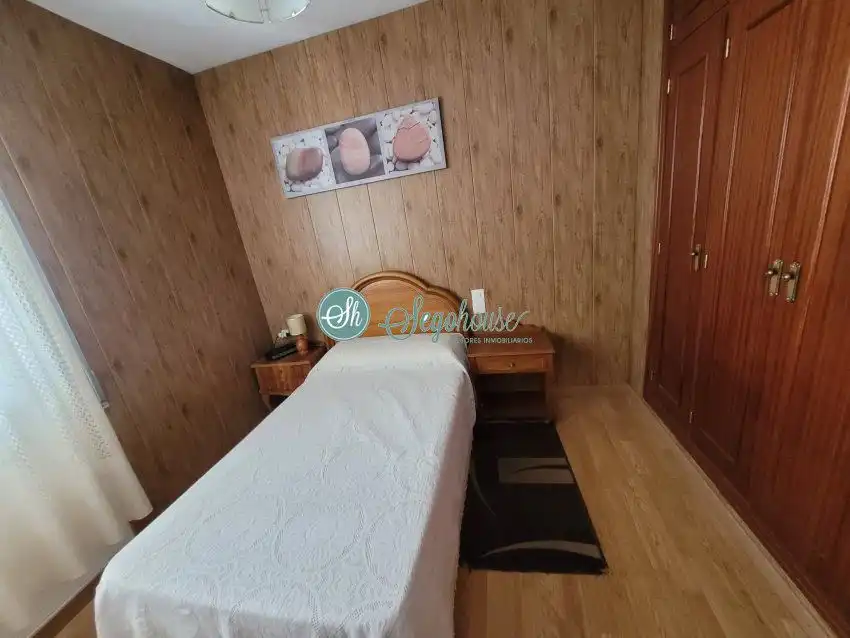 Habitación de Piso en venta en La Lastrilla  con Calefacción y Terraza