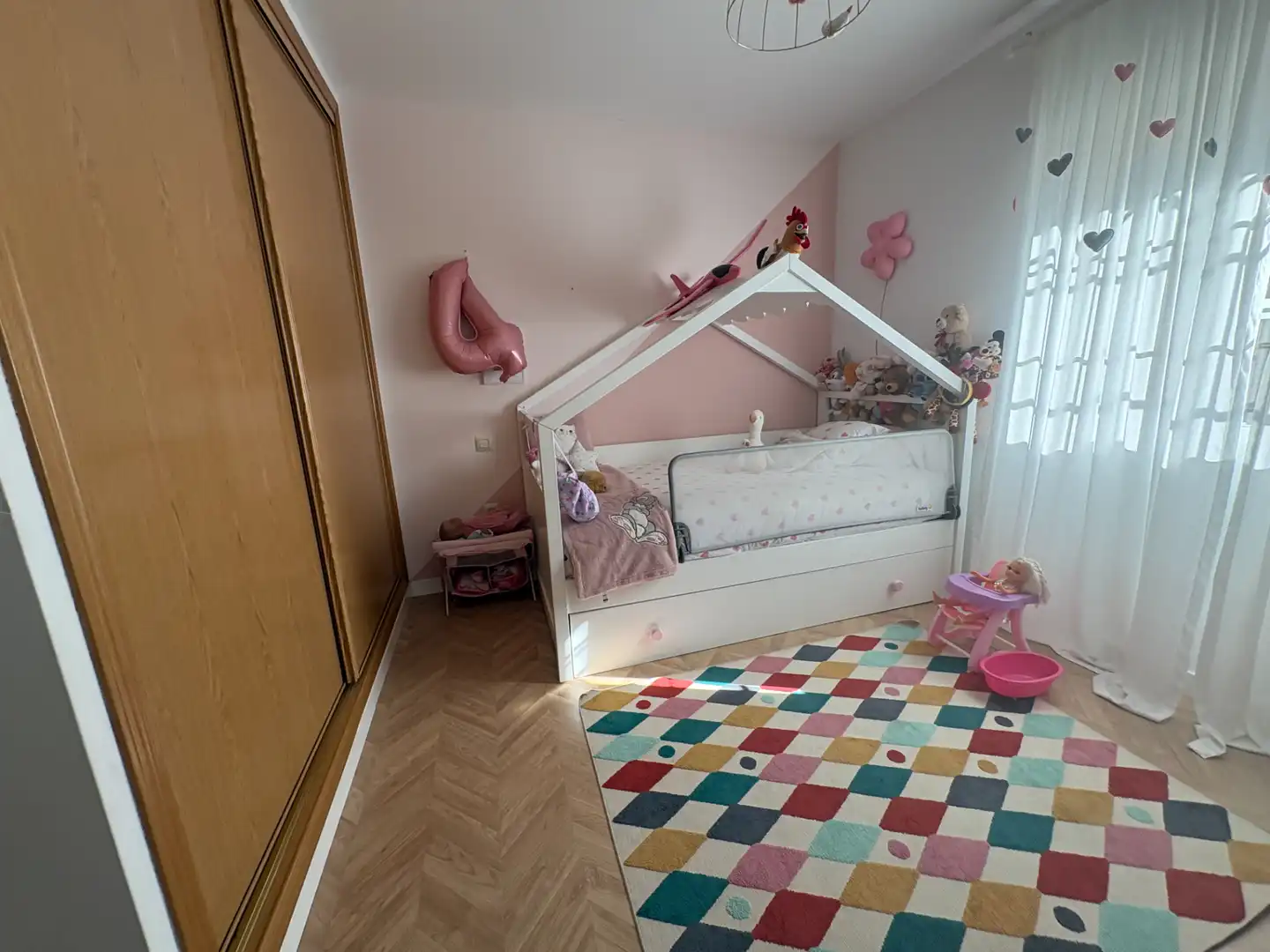 Bedroom of Houses for sale in El Viso de San Juan  with Air Conditioner, Private garden and Parquet flooring