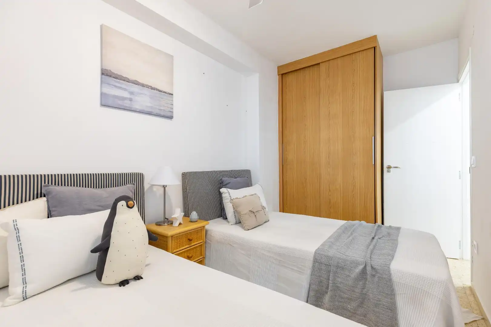 Bedroom of Flat for sale in Pobles del Sud