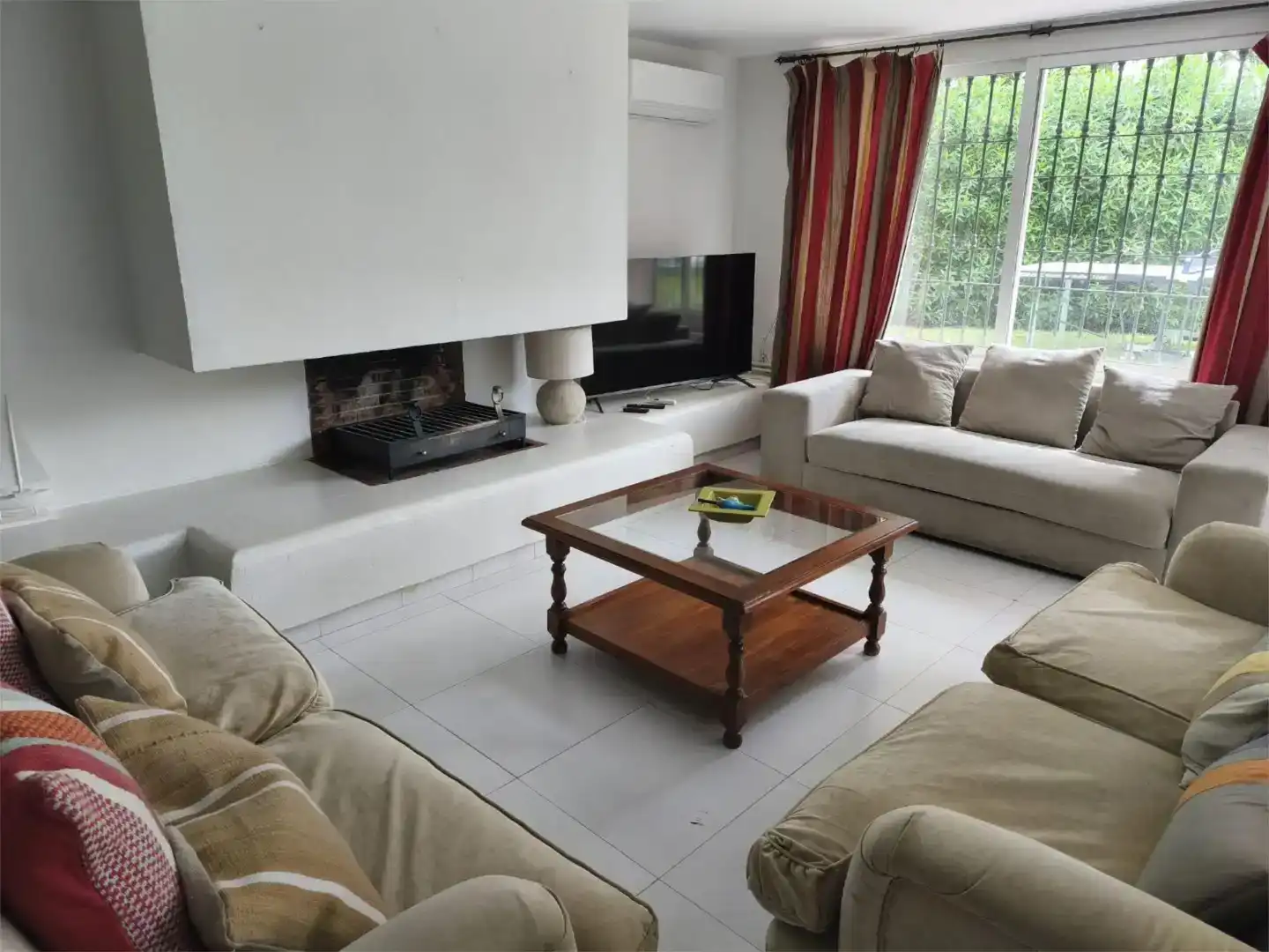 Sala de estar de Piso en venta en Marbella con Aire acondicionado y Piscina