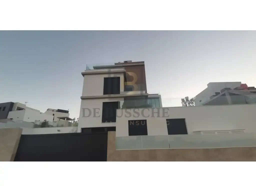 House with terrace for sale in Calle Juan Marse-Cmor, imagen 6