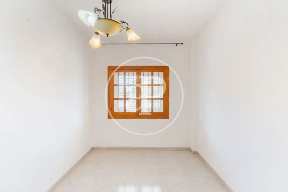 Menjador de Casa o xalet en venda en L'Eliana amb Aire condicionat, Calefacció i Jardí privat