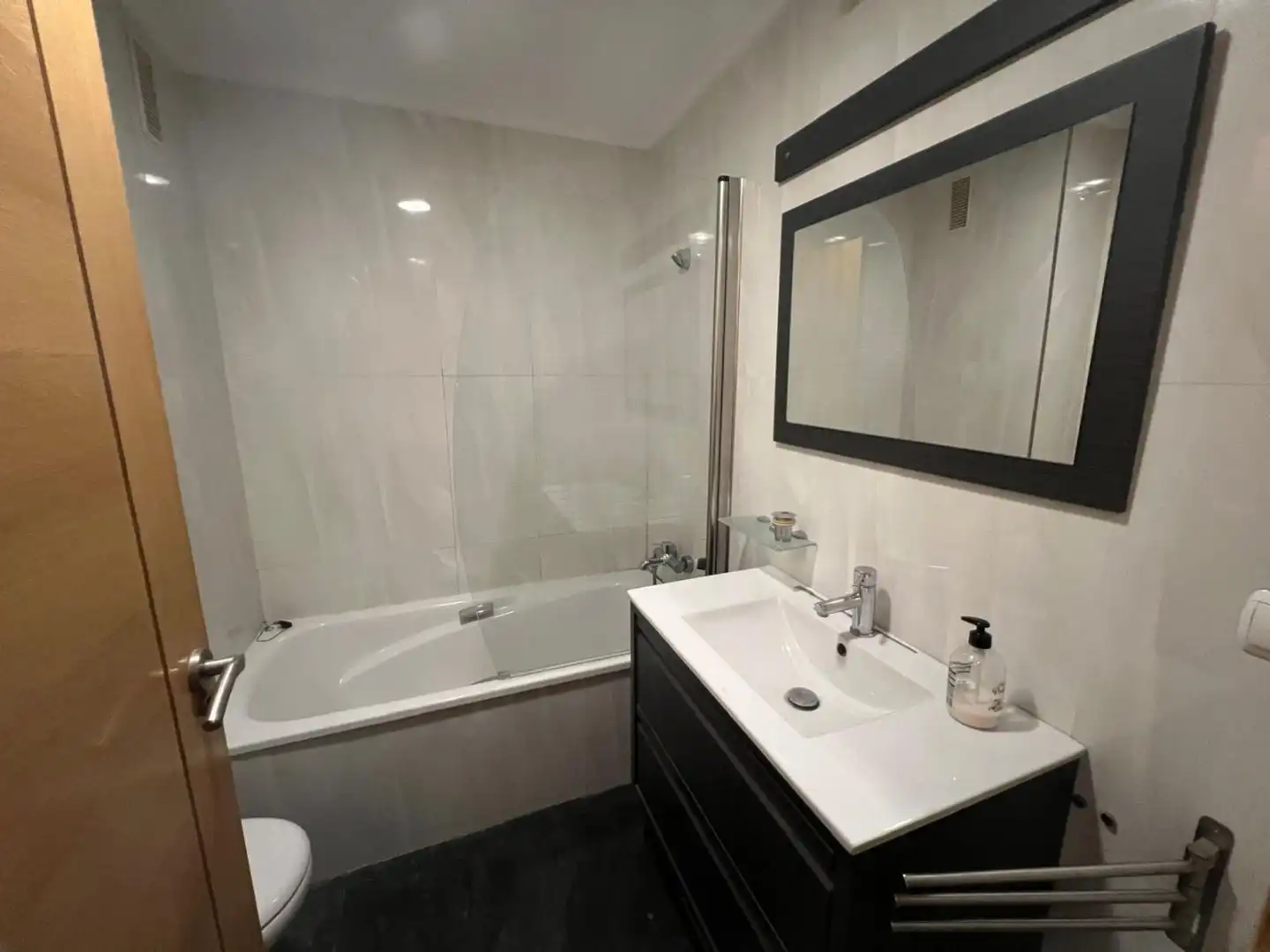 Badezimmer von Wohnung zur Miete in Albacete mit Klimaanlage, Abstellraum und Möbliert