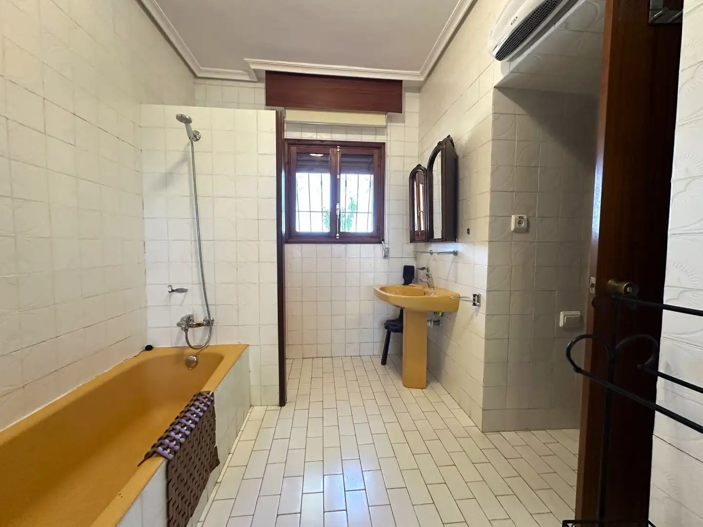 Baño de Casa o chalet en venta en Agullent con Calefacción, Trastero y Amueblado
