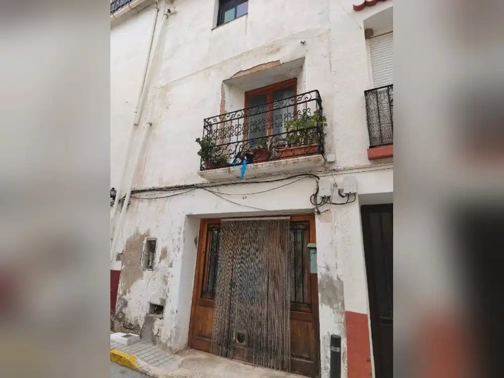 Vista exterior de Casa o xalet en venda en Tàrbena amb Balcó