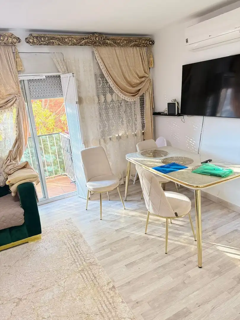 Comedor de Piso en venta en Terrassa con Aire acondicionado, Parquet y Amueblado