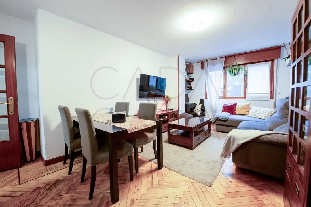 Living room of Flat for sale in Santander  with Heating, Storage room and Balcony