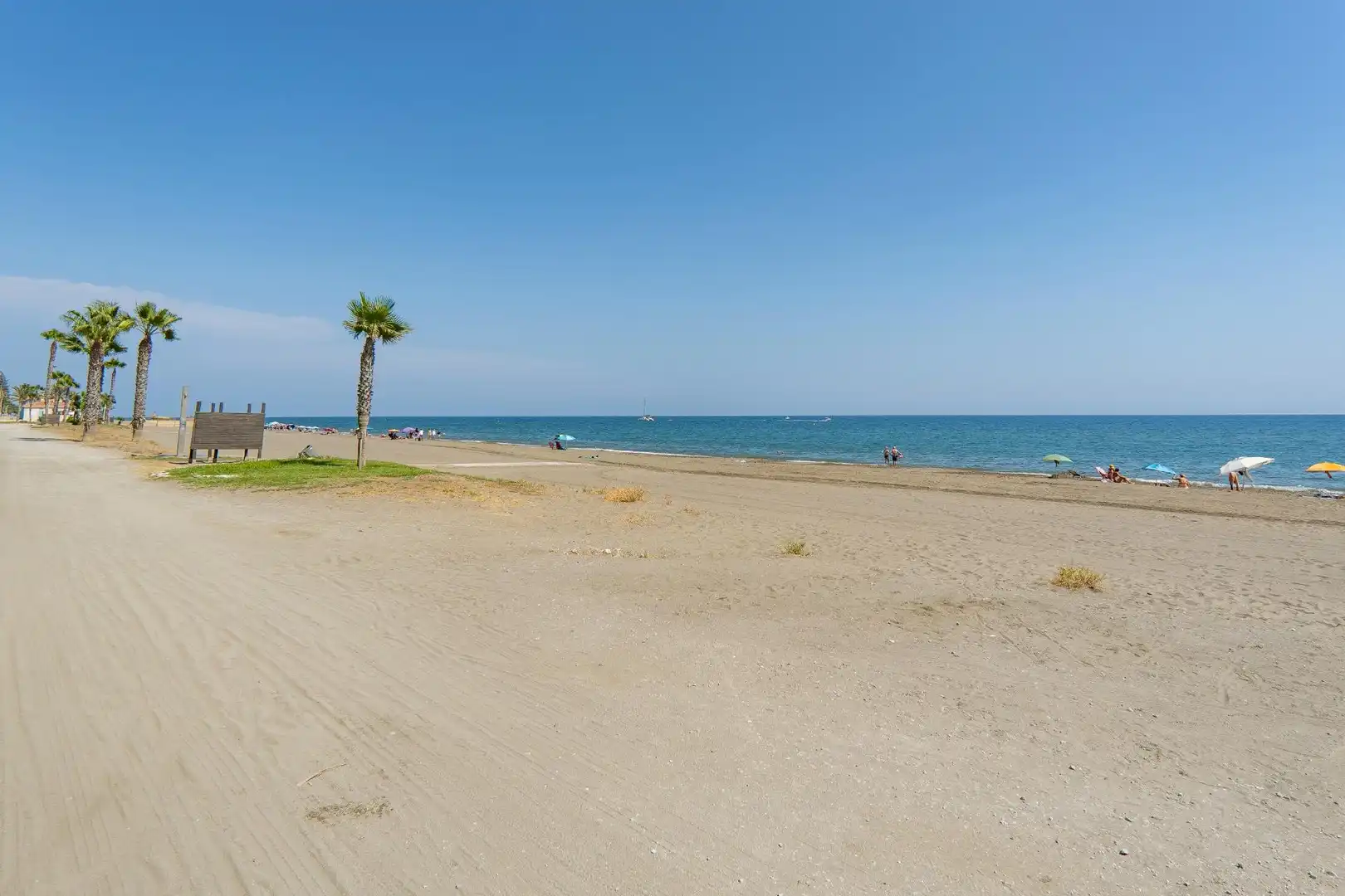 Erdgeschoss zur Miete in Rincón de la Victoria mit Klimaanlage, Heizung und Terrasse