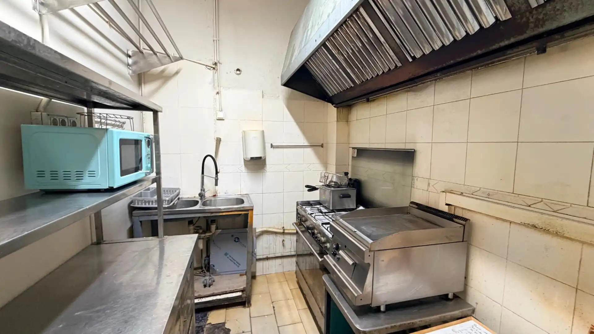 Cocina de Local en traspaso en Barcelona con Aire acondicionado, Calefacción y Terraza