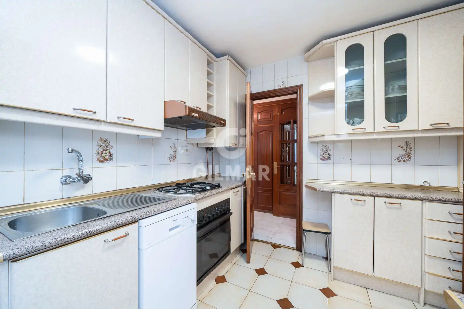 Cocina de Piso en venta en Madrid con Calefacción y Balcón