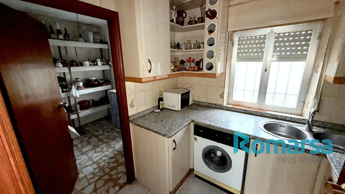 Küche von Einfamilien-Reihenhaus zum Verkauf in El Parral mit Heizung und Terrasse