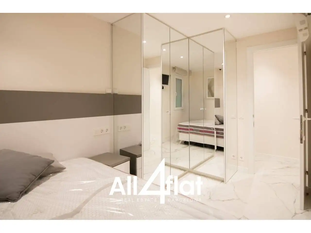 Flat with lift for sale in Calle Villarroel, imagen 52