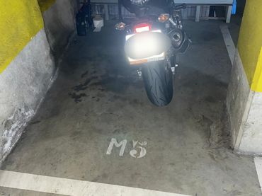 Moto amb ascensor en venda a Plaza de los Olivares
