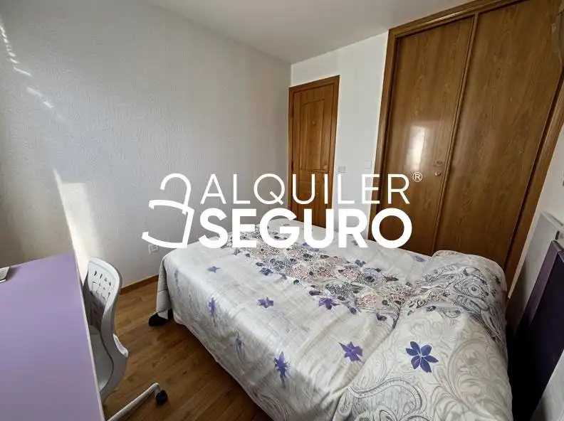 Bedroom of Flat for rent in Latina