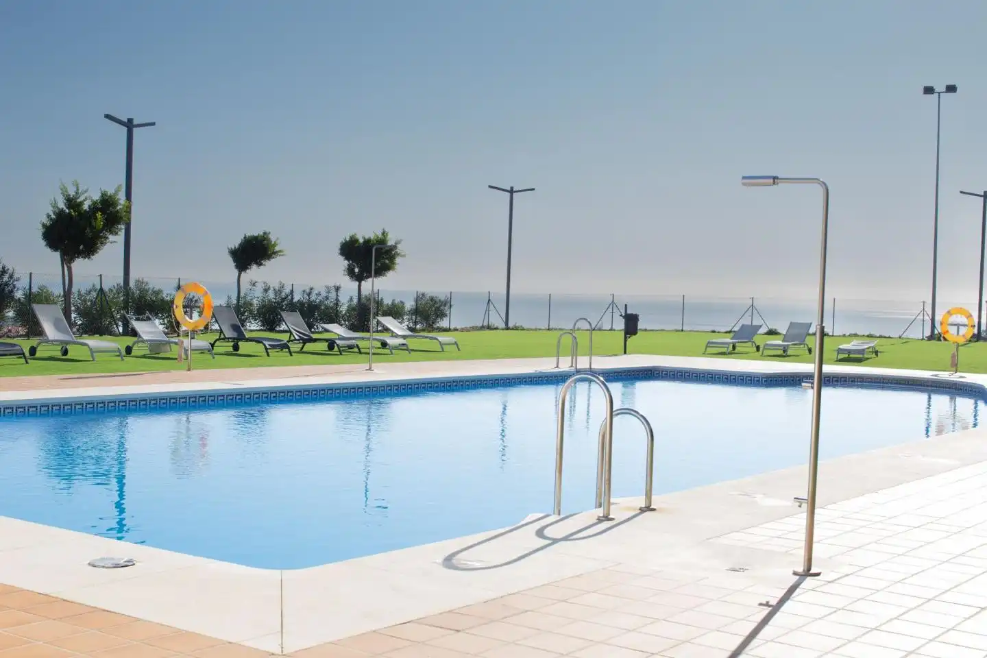 Piscina de Apartamento en venta en Manilva con Aire acondicionado, Calefacción y Terraza