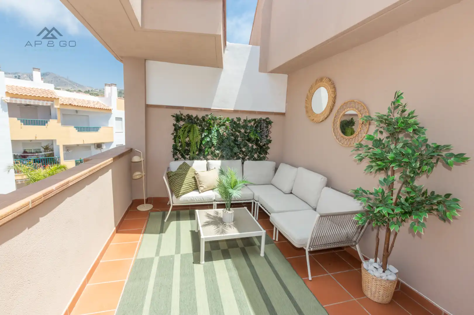 Terrasse von Dachboden zur Miete in Almuñécar mit Klimaanlage, Terrasse und Möbliert