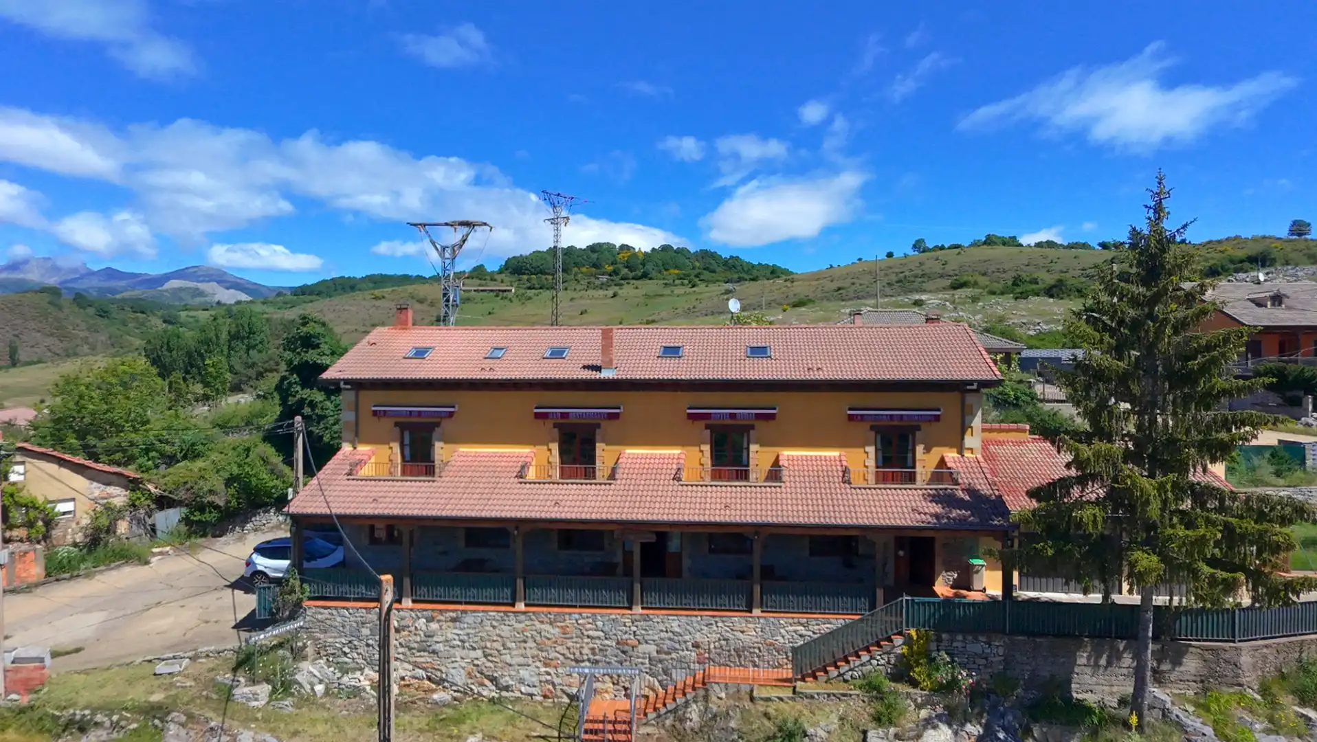 Vista exterior de Edificio en venta en Cervera de Pisuerga