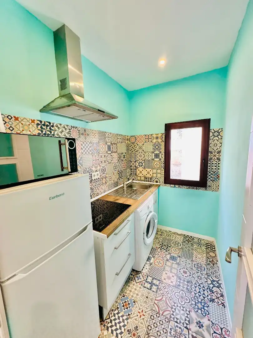 Kitchen of Flat for rent in Granada  with Parquet flooring, Furnished and Washing machine