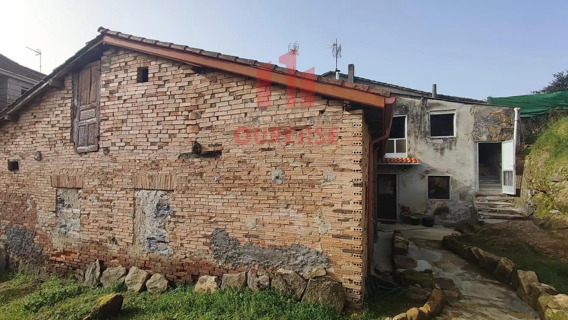 Vista exterior de Casa o xalet en venda en Baños de Molgas amb Calefacció, Jardí privat i Moblat