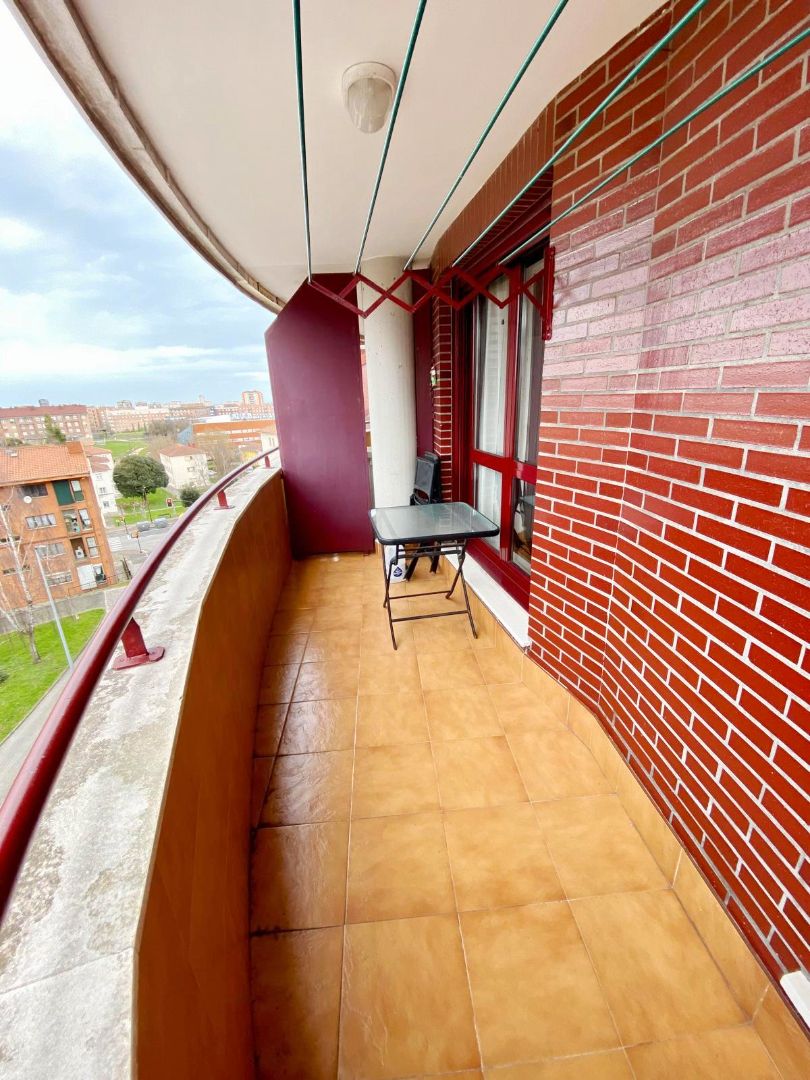 Balcony of Flat for sale in Gijón   with Heating, Parquet flooring and Terrace