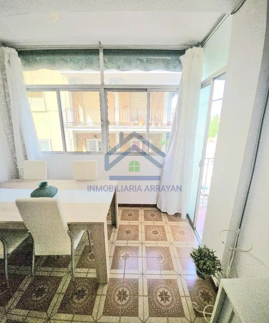 Vista exterior de Piso en venta en Granada con Terraza y Amueblado