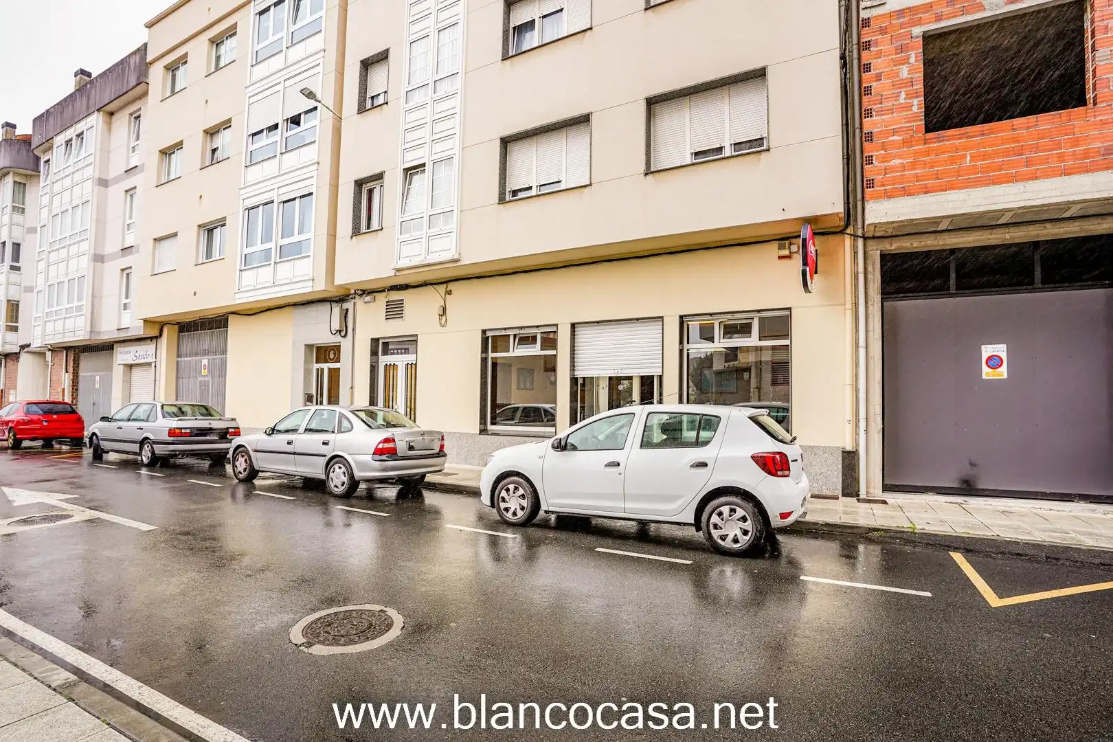 Exterior view of Commercial properties for rent in A Laracha    with Furnished