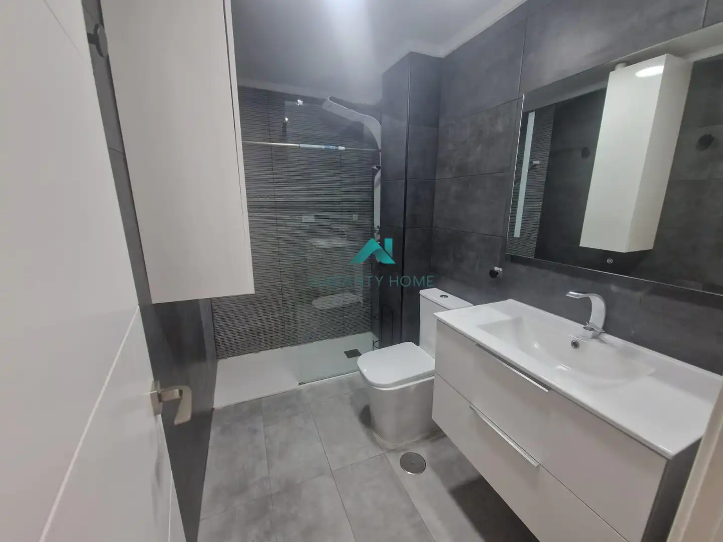 Bathroom of Flat for sale in Jerez de la Frontera  with Air Conditioner, Terrace and Furnished