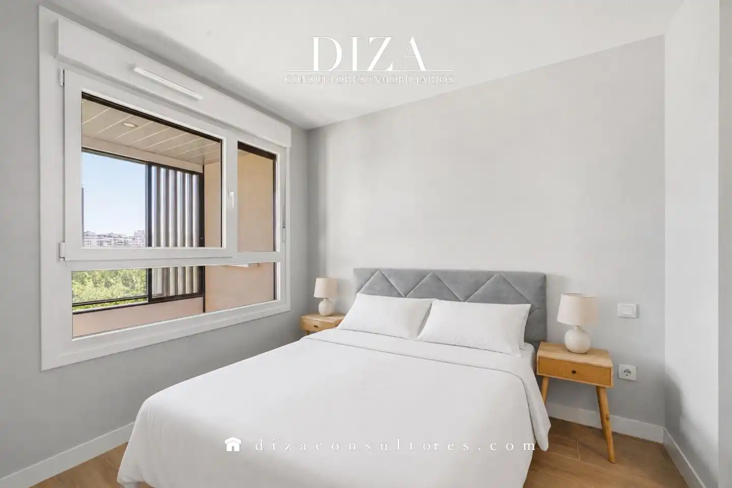 Bedroom of Flat for rent in Madrid  with Air Conditioner, Heating and Terrace