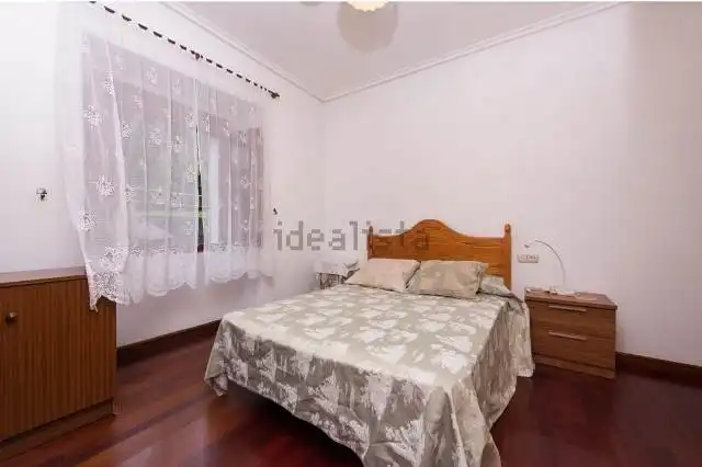 Habitación de Casa adosada en venta en Valdoviño con Jardín privado, Trastero y Amueblado