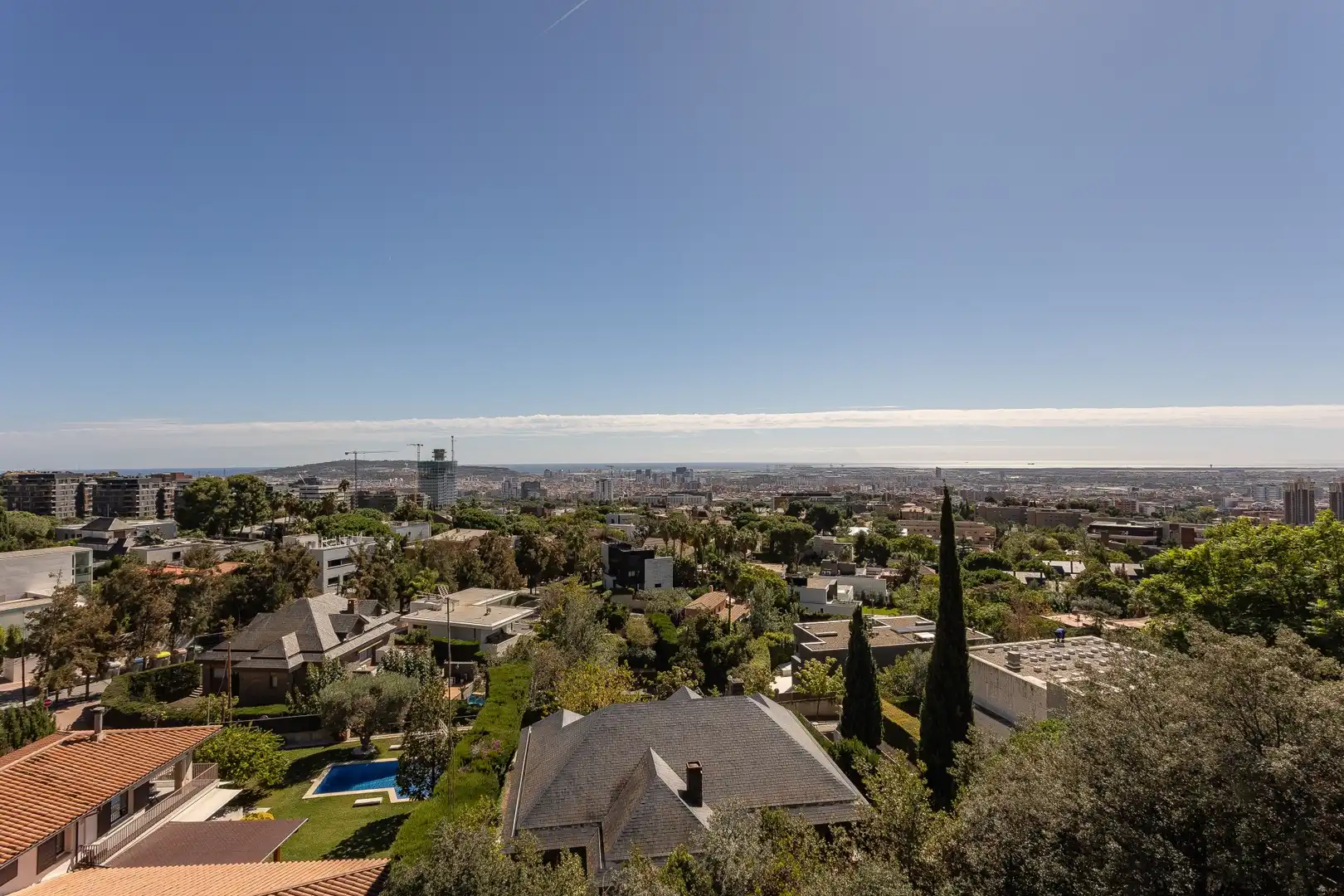 Vista exterior de Casa o xalet en venda en Esplugues de Llobregat amb Aire condicionat, Calefacció i Terrassa