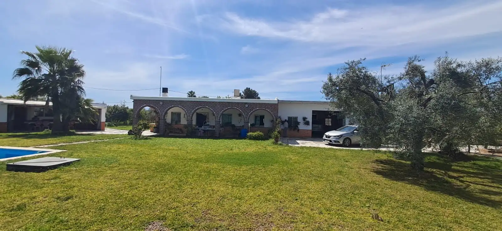 Exterior view of Houses for sale in Utrera  with Private garden and Swimming Pool