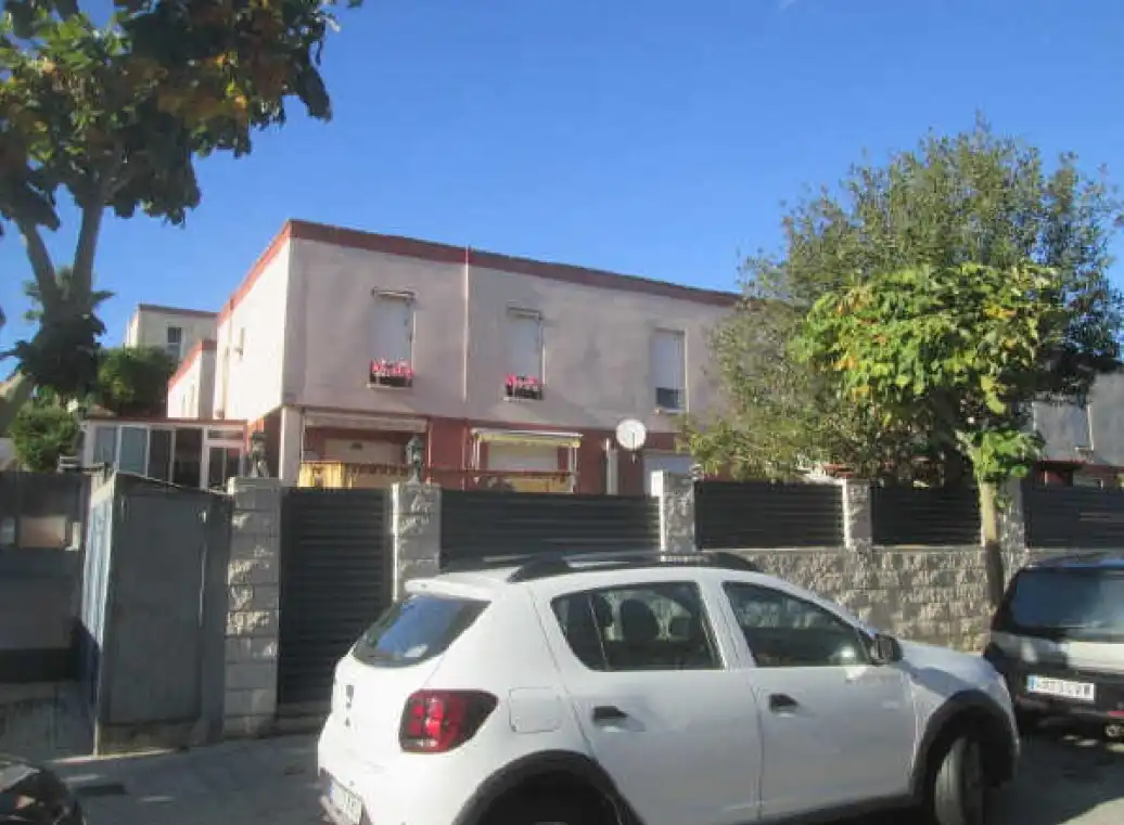 Vista exterior de Casa adosada en venta en Tarragona