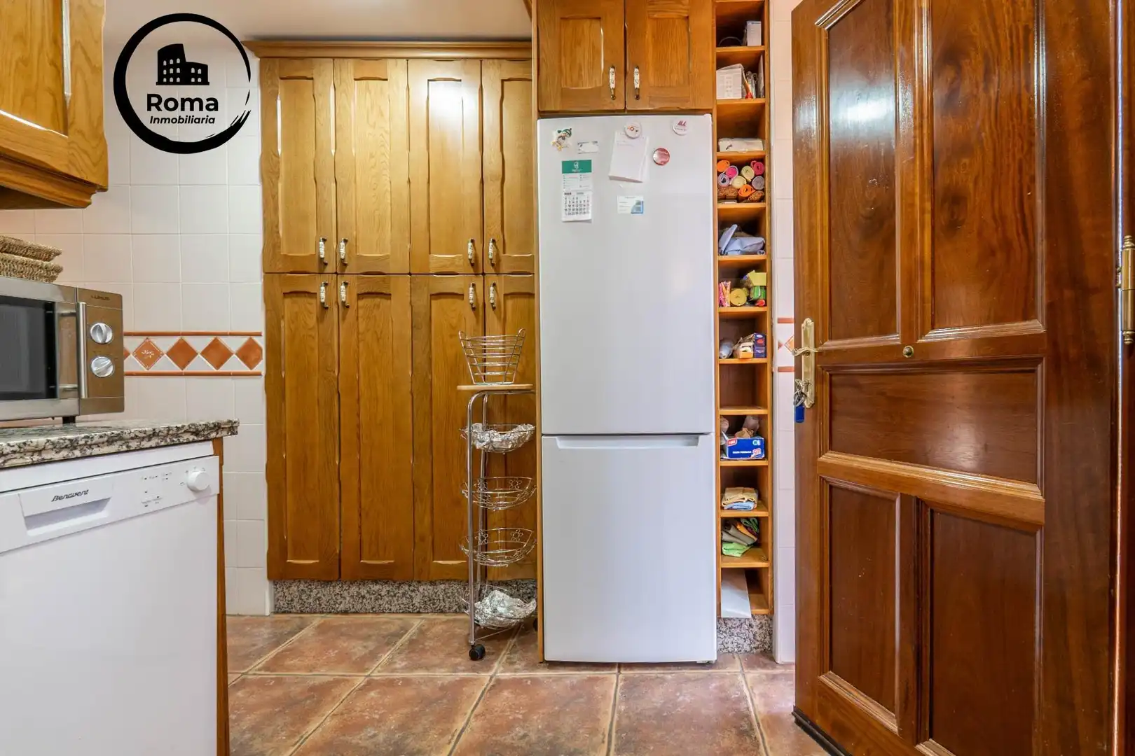 Cuina de Casa o xalet en venda en La Zubia amb Aire condicionat, Calefacció i Jardí privat