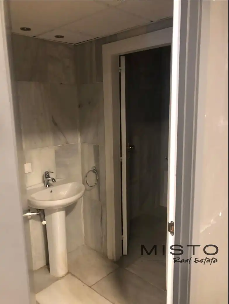 Badezimmer von Geschaftsraum zur Miete in Marbella Centro