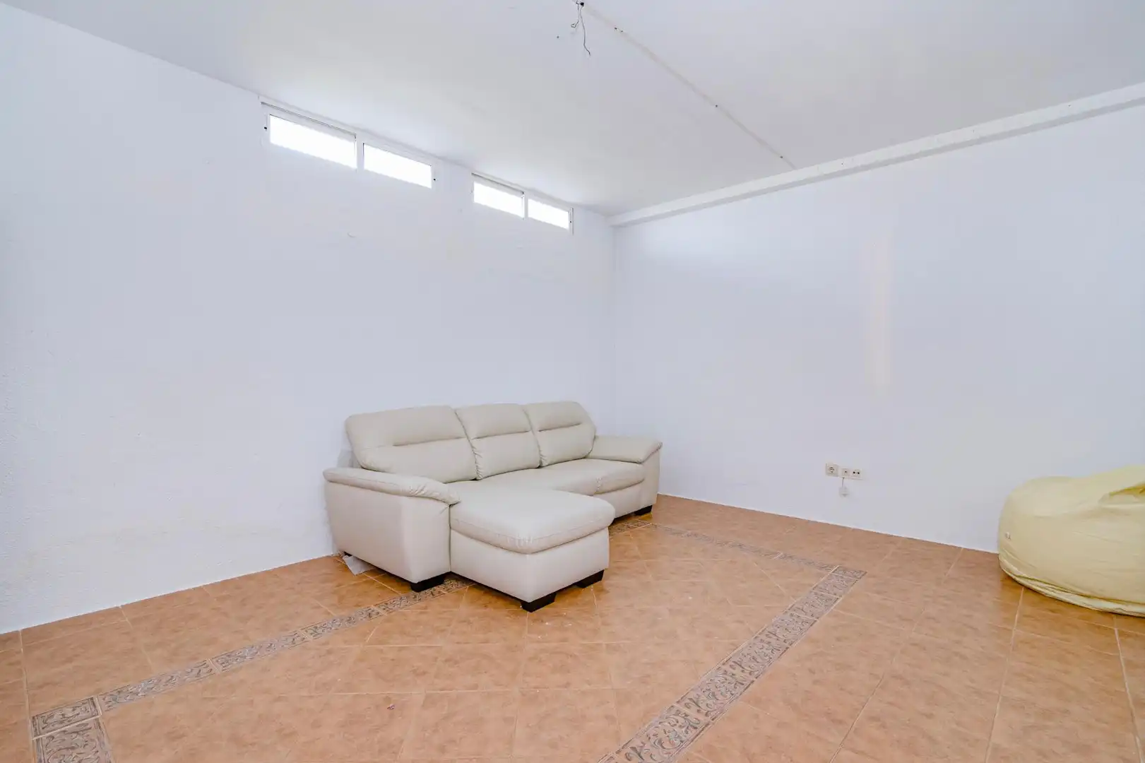 Sala d'estar de Casa adosada de lloguer en Granada amb Aire condicionat, Calefacció i Terrassa