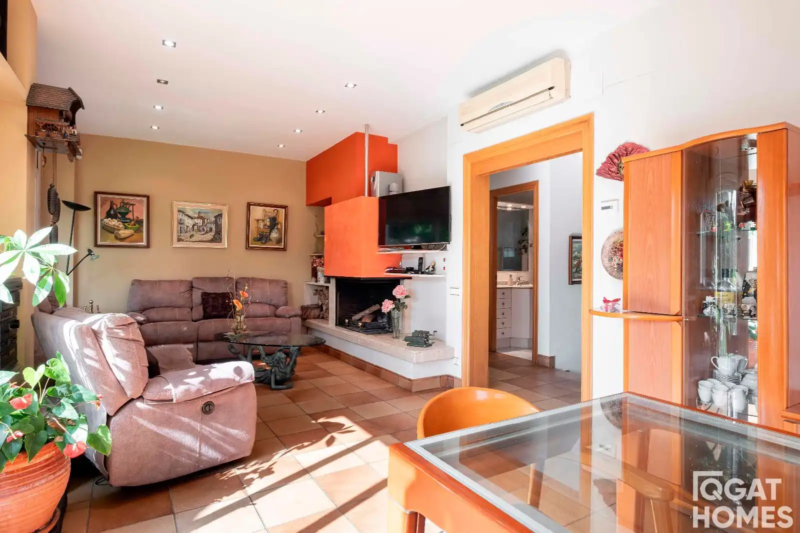 Living room of Houses for sale in Sant Cugat del Vallès  with Air Conditioner, Heating and Terrace