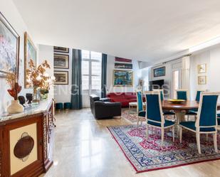 Sala d'estar de Apartament de lloguer en  Valencia Capital amb Aire condicionat i Balcó