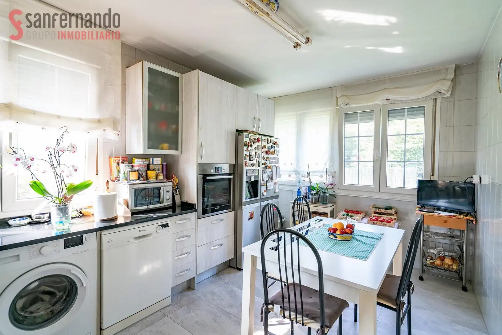Cuina de Casa o xalet en venda en Cartes amb Calefacció, Jardí privat i Terrassa